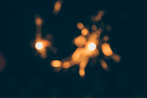 Photo gratuite feu d'artifice flou à la veille du nouvel an
