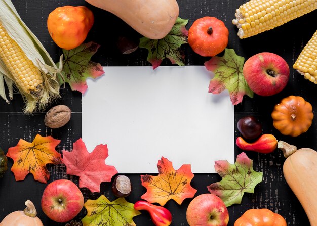 Feuille entre composition de legumes