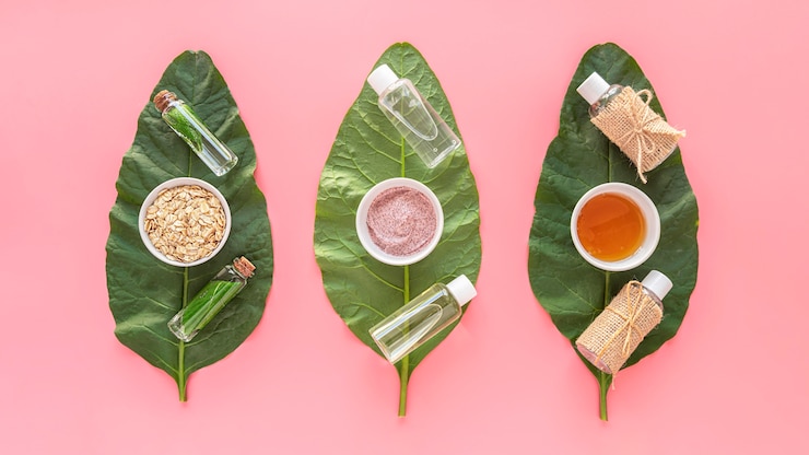 Photo gratuit feuilles aux cosmétiques naturels