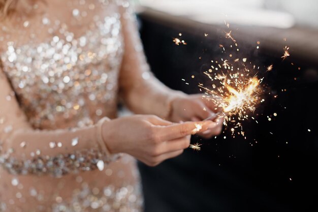 feux de feu dans les mains