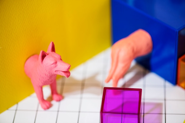 Figures de chien miniatures colorées et lumineuses
