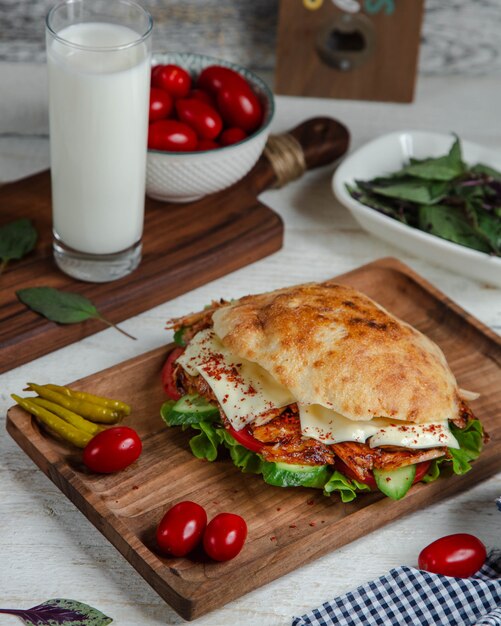 filet de poulet épicé au fromage