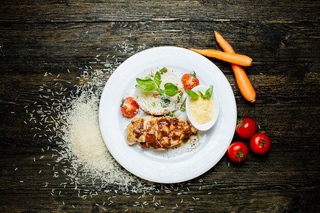 Filet de poulet à l'œuf et au riz