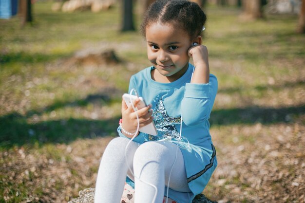 Fille dans le parc