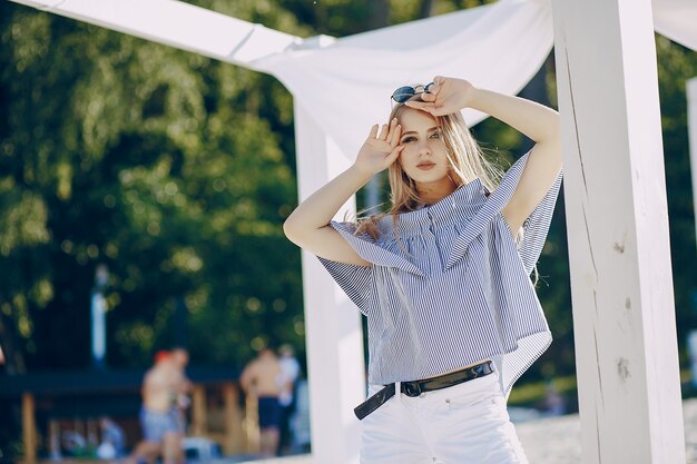 fille dans le parc