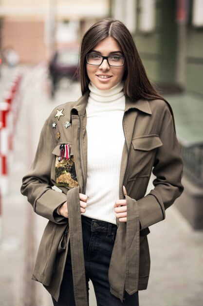 Fille dans la rue