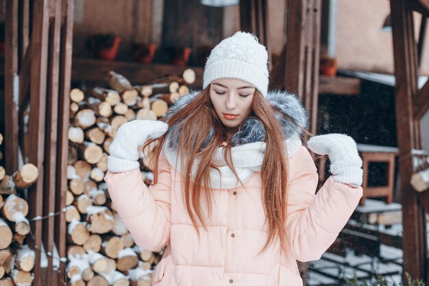 fille en hiver