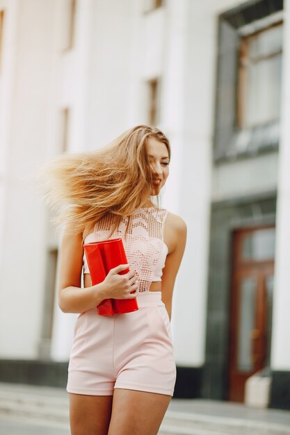 fille à la mode