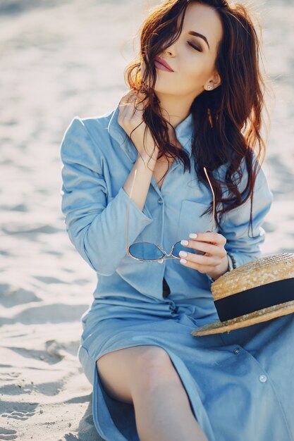 fille sur la plage