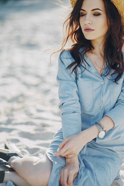 fille sur la plage