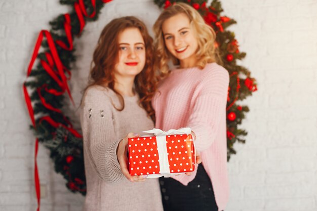 filles et cadeaux