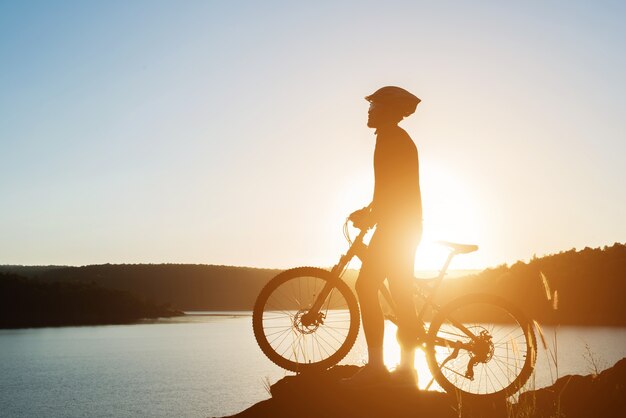 fitness adolescent mode de vie cycliste jeune