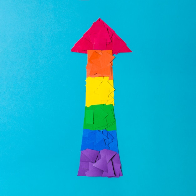 Flèche lumineuse aux couleurs LGBT