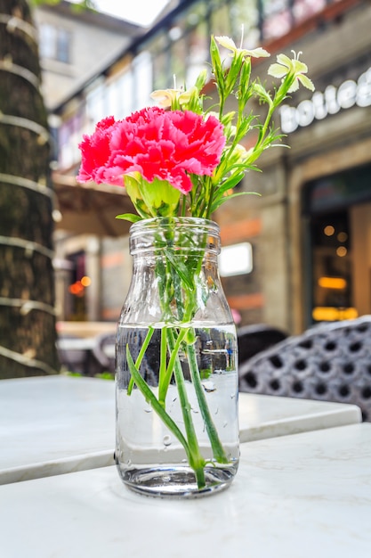 fleurs sur table