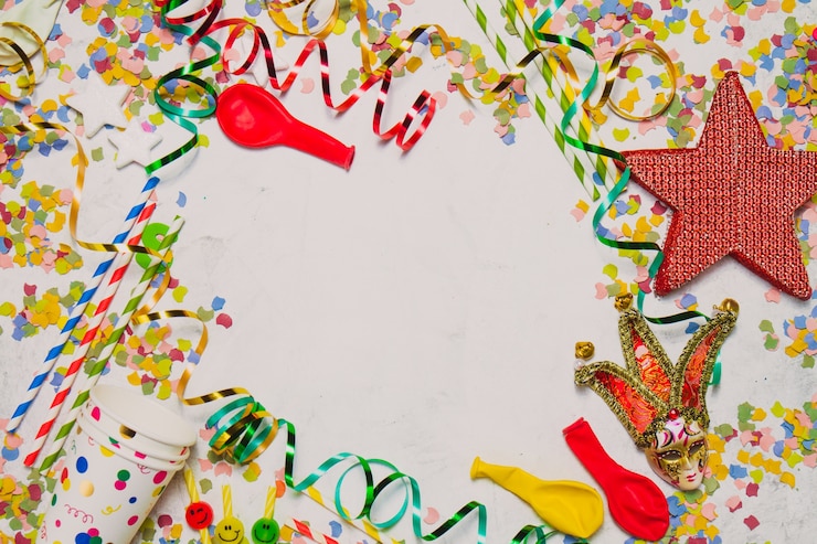 Photo gratuit fond blanc avec décoration de fête et une étoile rouge