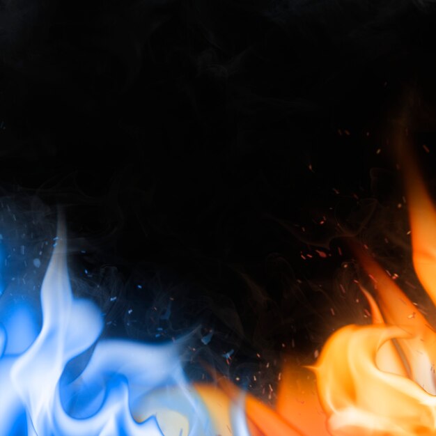 Fond de bordure de flamme, image de feu bleu réaliste noir