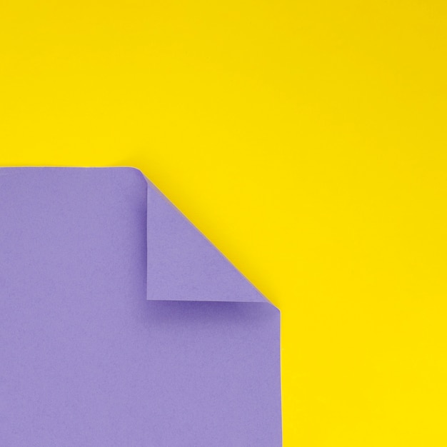 Photo gratuite fond de formes géométriques violettes et jaunes