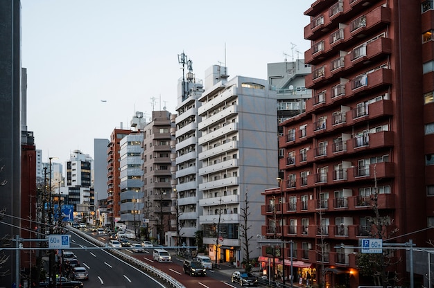Fond de rue de tokyo moderne