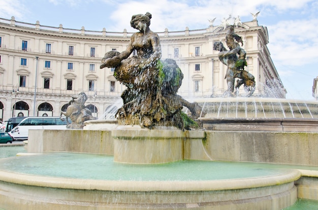 Fontana delle naiadi à rome, italie