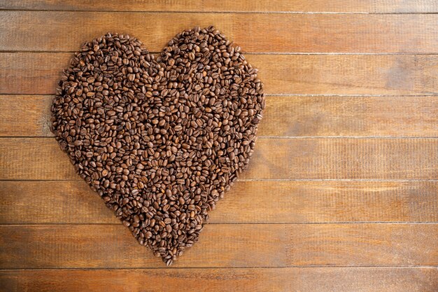 en forme de coeur des grains de café