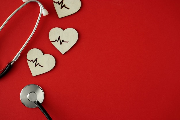 Forme de coeur et stéthoscope pour sujets médicaux