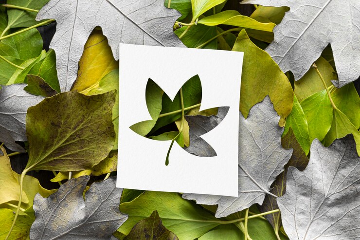 Photo gratuit formes d'automne avec concept de feuilles