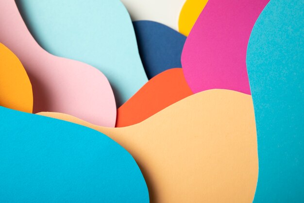 Formes de papier psychédélique multicolores