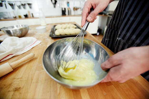 Fouetter à la cuisine