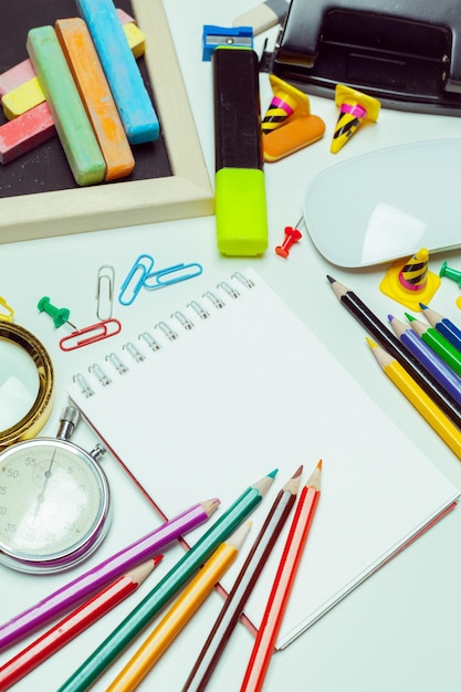 Fournitures de bureau scolaire