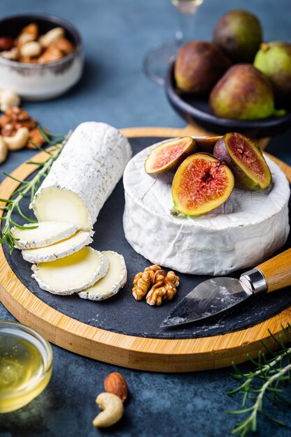 Fromage brie de chèvre frais