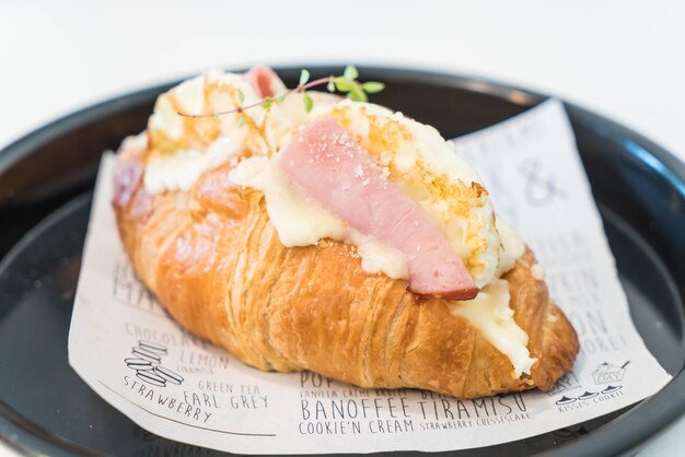 fromage à croissant au jambon