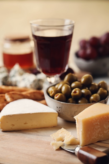 Fromage et olives