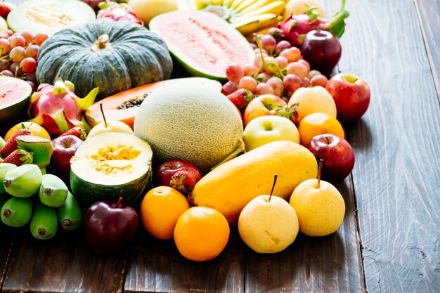 Fruits assortis et mélangés