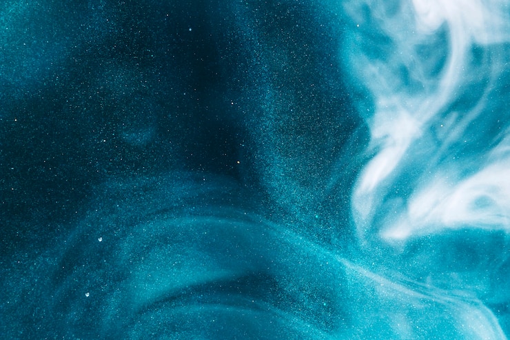 Photo gratuit fumée sur l&#39;eau bleue