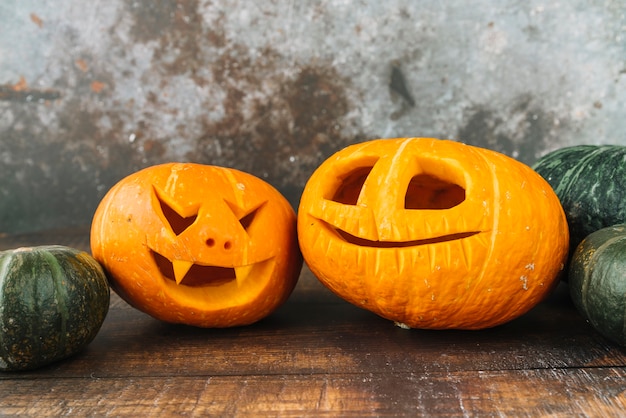 Funny Halloween Jack-O-Lanterns sur le bureau