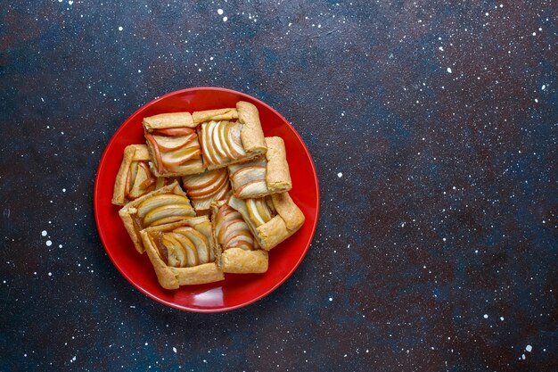 Galette maison aux pommes et cannelle.