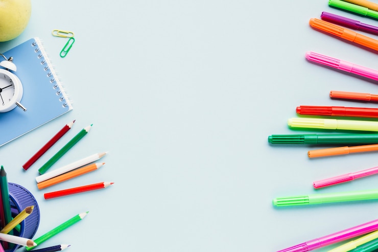Photo gratuit gamme de fournitures d&#39;art vives
