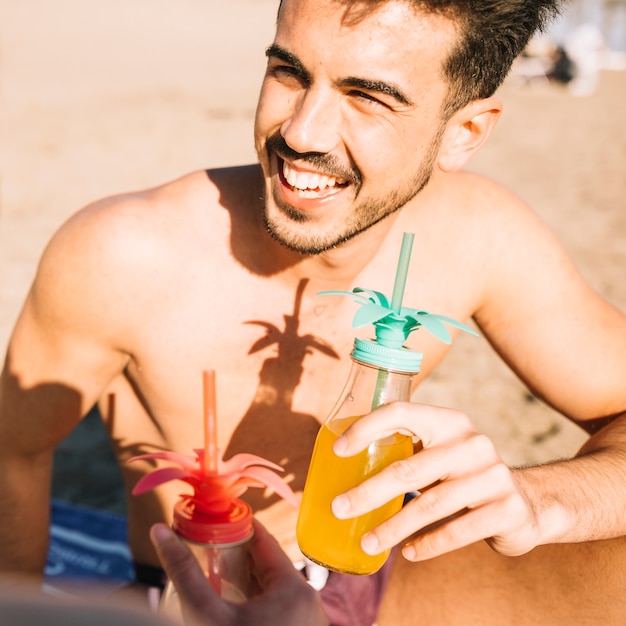 Garçon à la plage