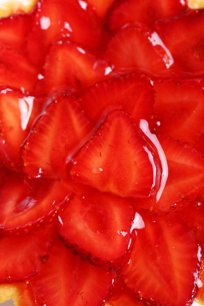 Gâteau aux fraises frais et savoureux