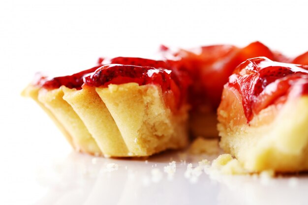 Gâteau aux fraises frais et savoureux