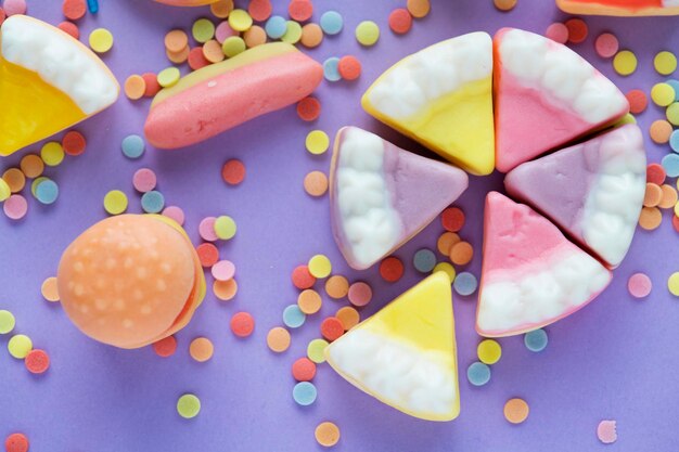 Gâteau aux gelées et bonbons