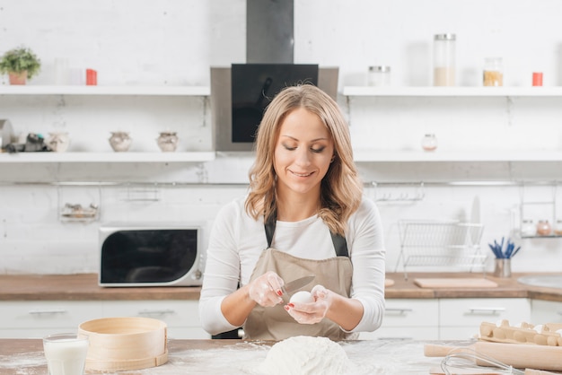 Gâteau de cuisine femme