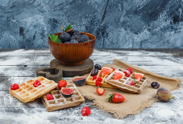 Gaufre aux figues et fraises