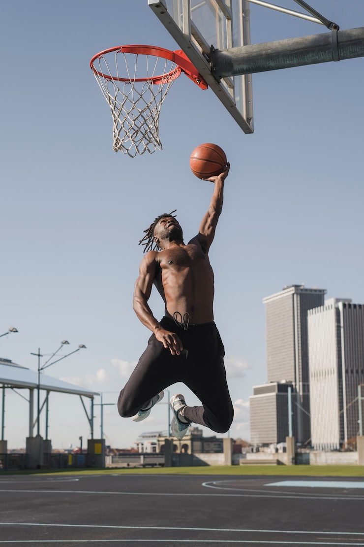 Photo gratuit des gens qui jouent au basket.