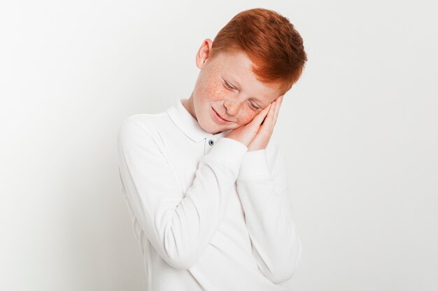 Ginger Boy avec une expression fatiguée