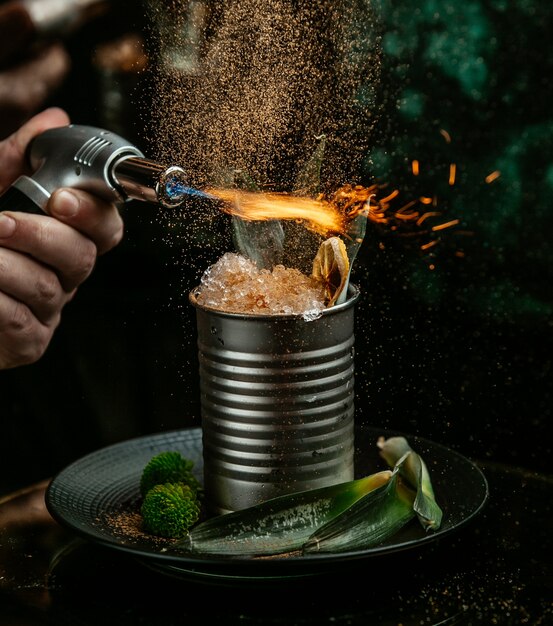 glace flambée sur la table