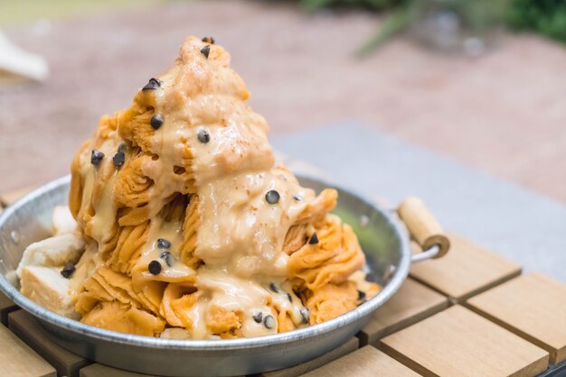 Glace rasée au thé au lait