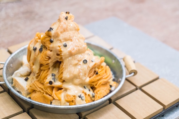 Glace rasée au thé au lait