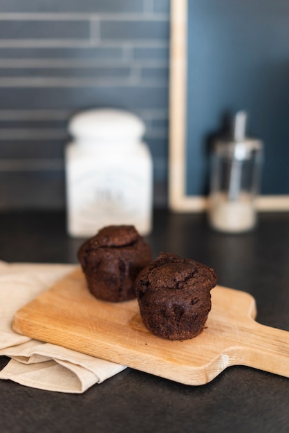 Photo gratuite grand angle de muffins sur l'hélicoptère