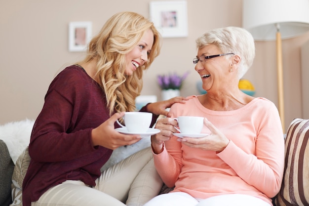 Grand-mère est ma meilleure amie